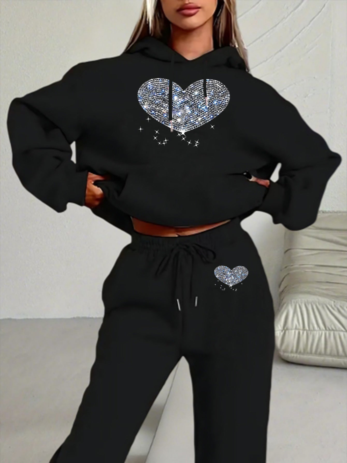 Ladies' Autumn-Winter Casual Hooded Sweatshirt and Pants Set with Shiny Heart Print | Comfortable Fleece-Like Feel, Drawstring Details