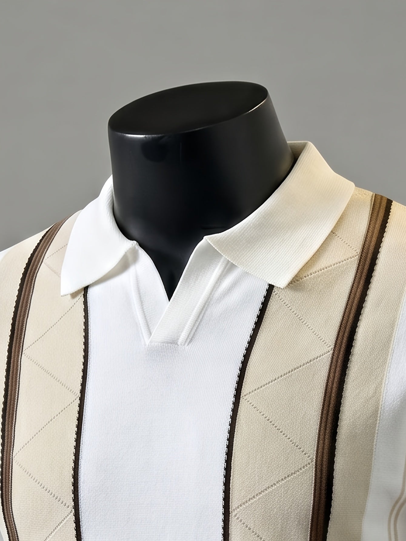 Men's Knit Short-Sleeve Polo Shirt with Breathable Mesh Design