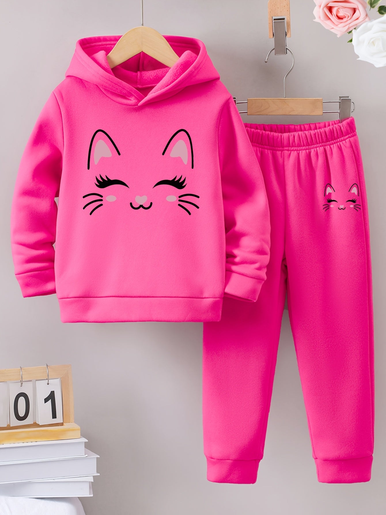 Autumn/Winter Smile Face Kitten Graphic Print Warm Fleece Hooded Sweatshirt And Sports Trousers for Girls, for Outdoor