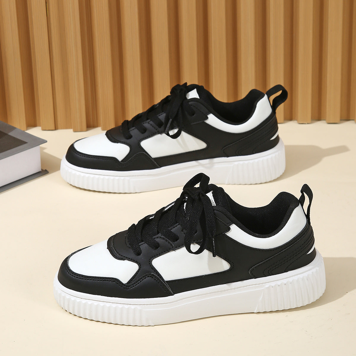 Men's Black & White Breathable Casual Athletic Sneakers