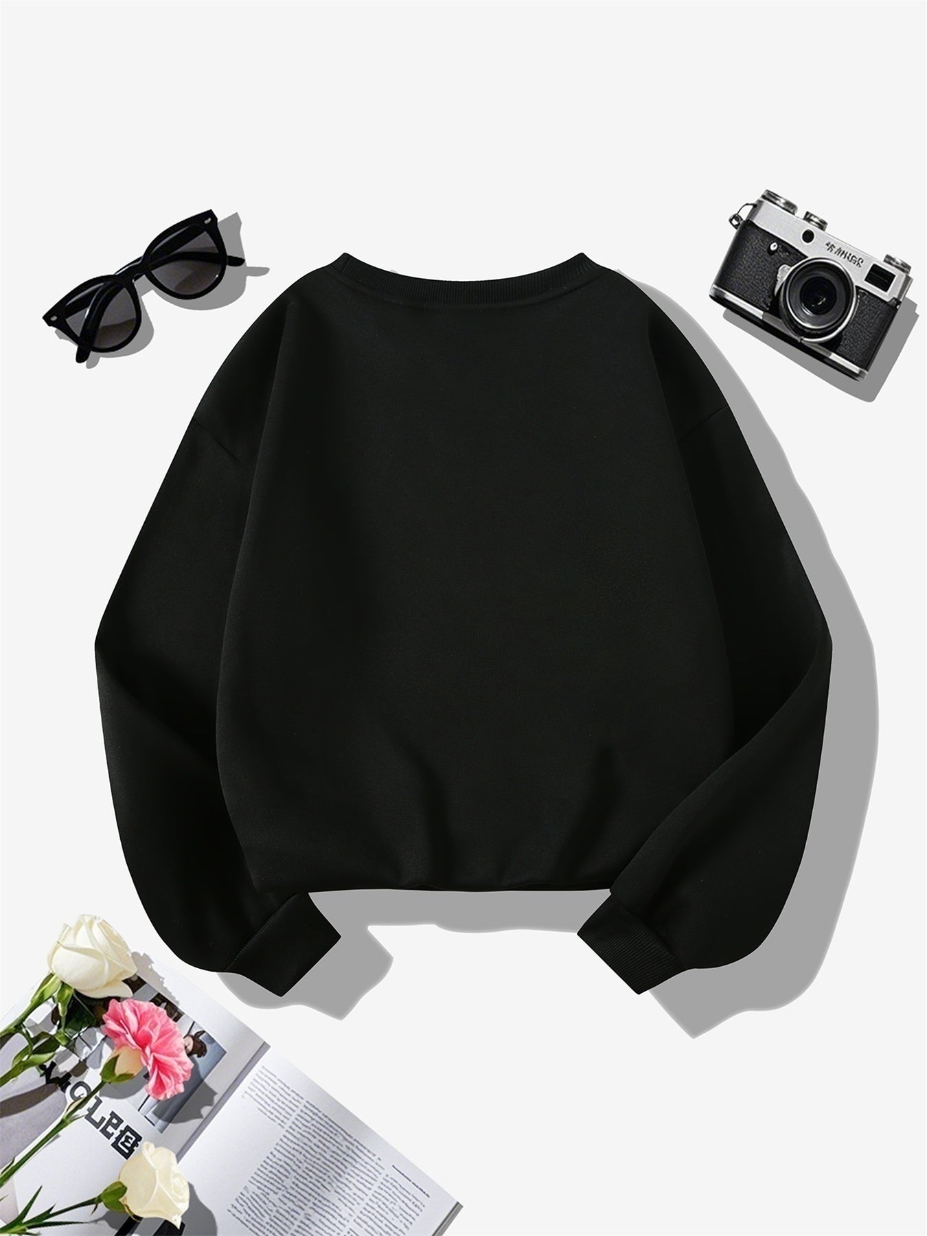 Women's Fleece-Lined Round Neck Pullover Sweatshirt - "JESUS" Christmas Print, Comfortable Loose Fit for All Seasons, Festive Holiday Design Casual Top