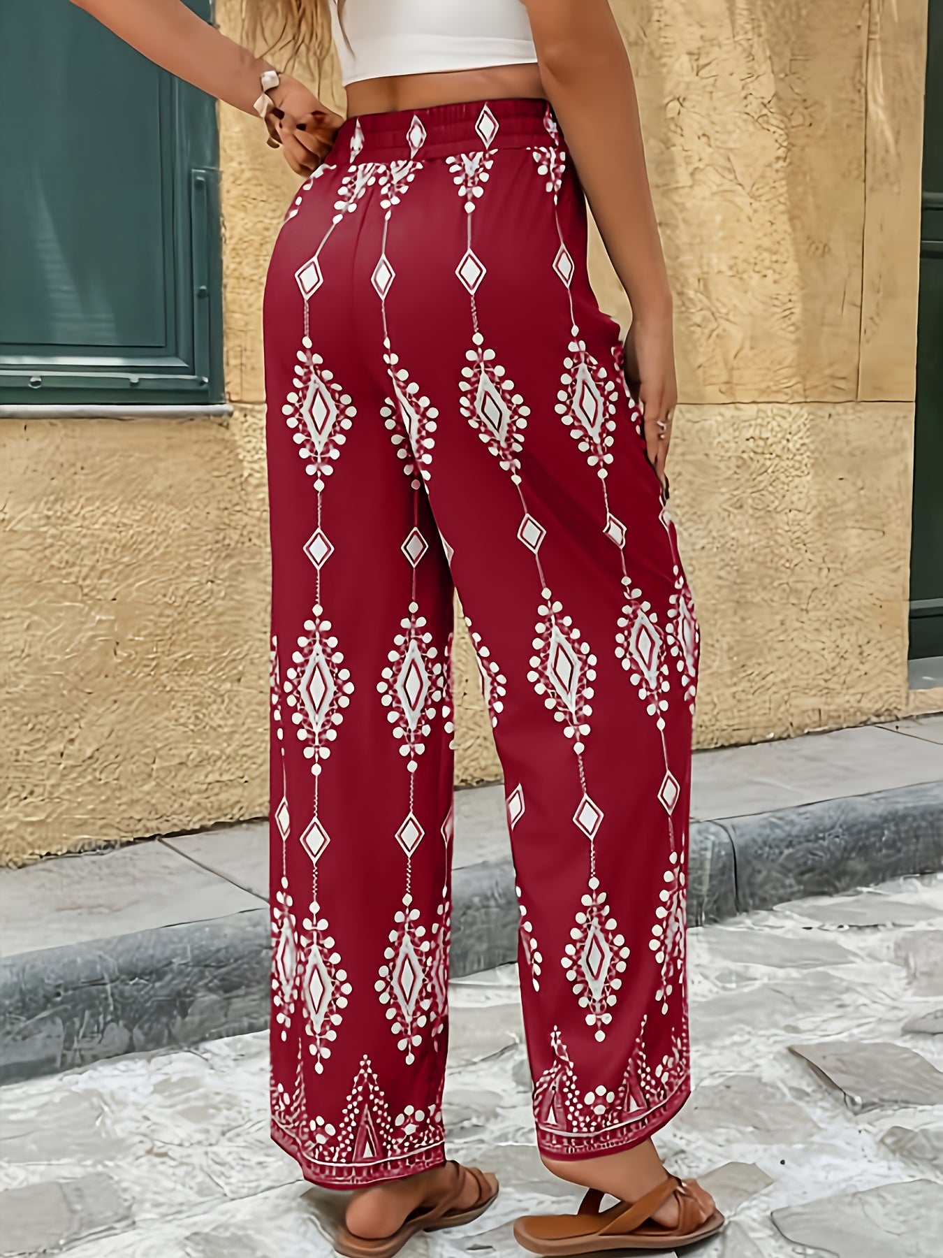 Women's Elegant Wide-Leg Trousers with Geometric Print