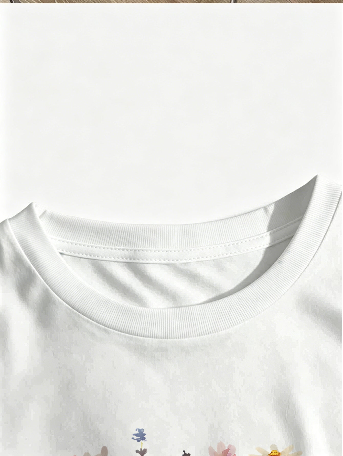 Women’s Cotton Crew Neck T-Shirt with Geometric Wildflower Print