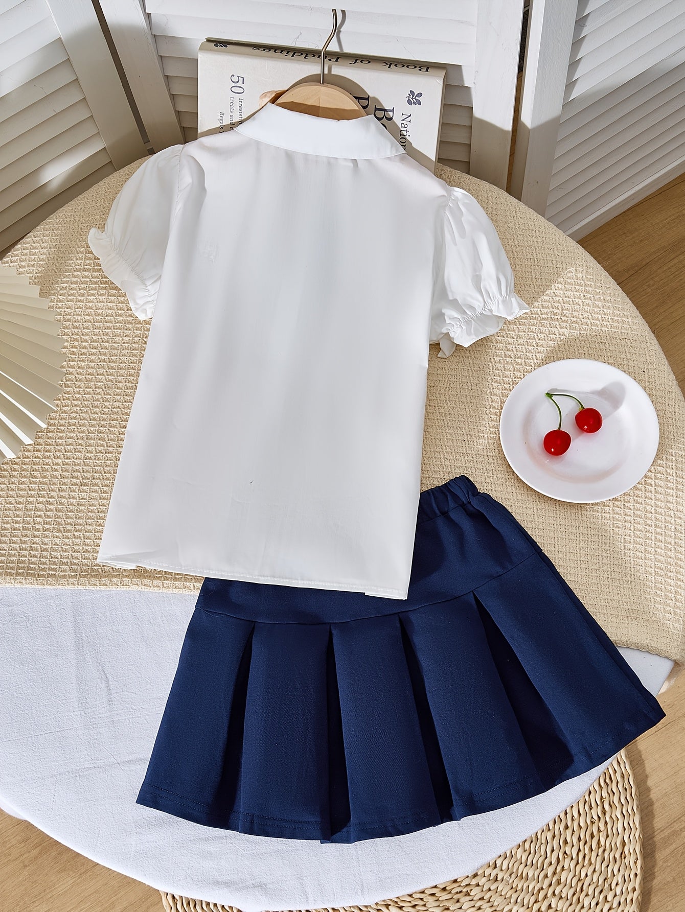 Girls' Preppy 2-Piece Skirt Set with Lapel Shirt and Pleated Skirt
