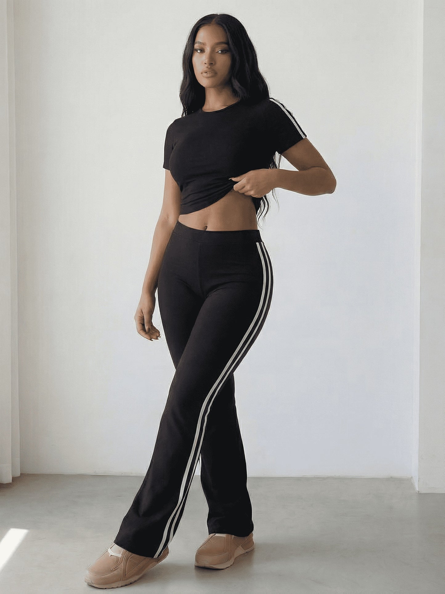 Sla Yue Lingshan Spring/Summer Solid Color Striped 2pcs Set, Women's Short Sleeve Flared Pants Suit, Slim Fit Swear, Casual Loungewear, High-Waist Slightly Flared Long Pants