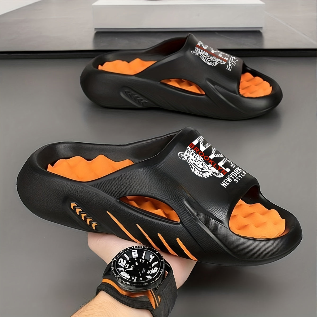 Men's Fashion Cartoon Print Lightweight Indoor Slippers, Trendy Unisex Couple Daily Casual Sports and Beach Vacation Shoes, Wear-Resistant EVA Structure Suitable for Multiple Scenarios, Casual Shoe Style, Soft Cushioning, Ver - ayq
