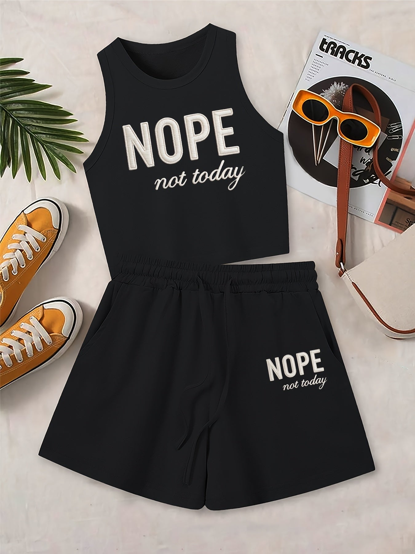 Casual Printed Vest and Shorts Set with Drawstring Pockets