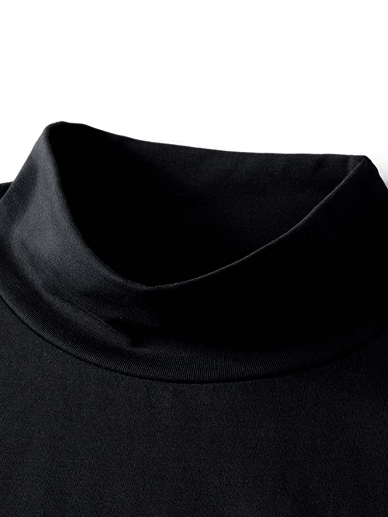 Men's Summer Classic Half-High Neck Casual T-Shirt - Solid Black, Regular Fit, Breathable  Moisture-Wicking Fabric for Gym, Outdoor  Casual Attire, Sleek Appearance, Smooth Texture Fabric
