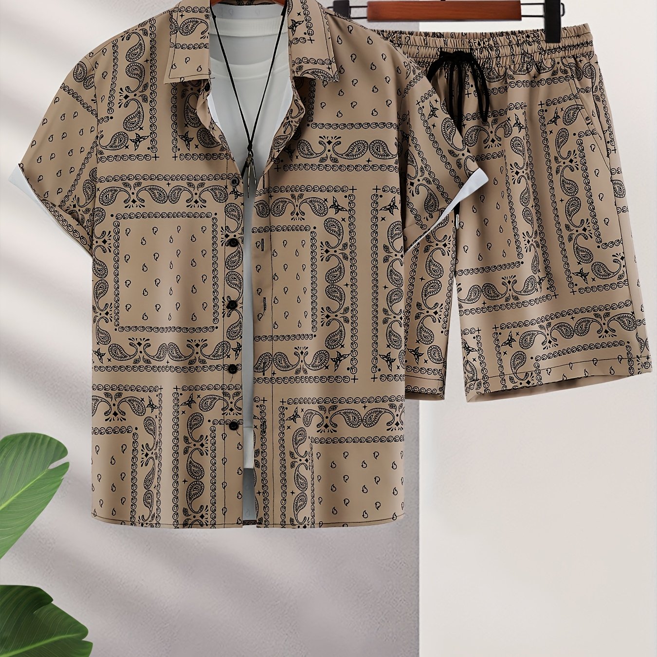 Men's Paisley Print Short Sleeve Shorts Single Button Shirt Suit with Elastic Cord and Pockets