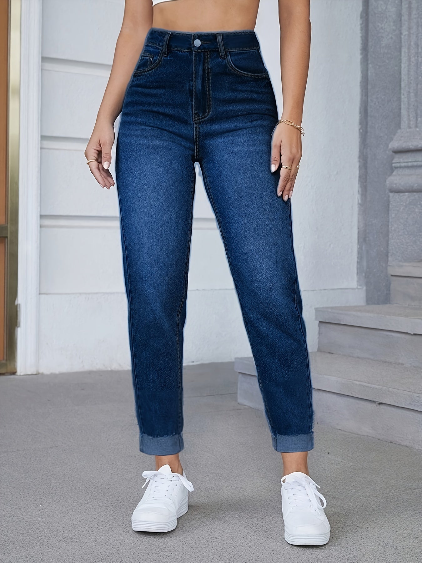 Women's Casual Cropped Rolled Toe Denim Mom Jeans
