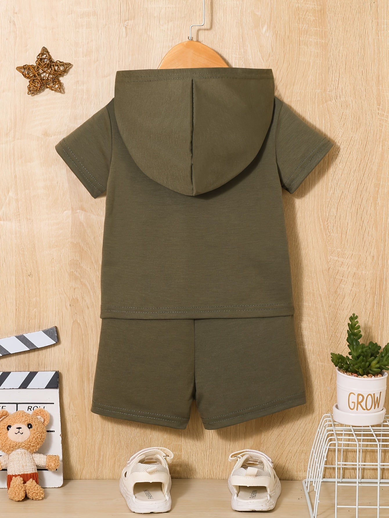 Baby Boy Hooded Pullover and Pants Set with Italian Flag Print