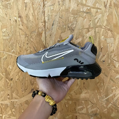 Nike Air Max 2090 Women's Running Sneakers - Lightweight Fabric