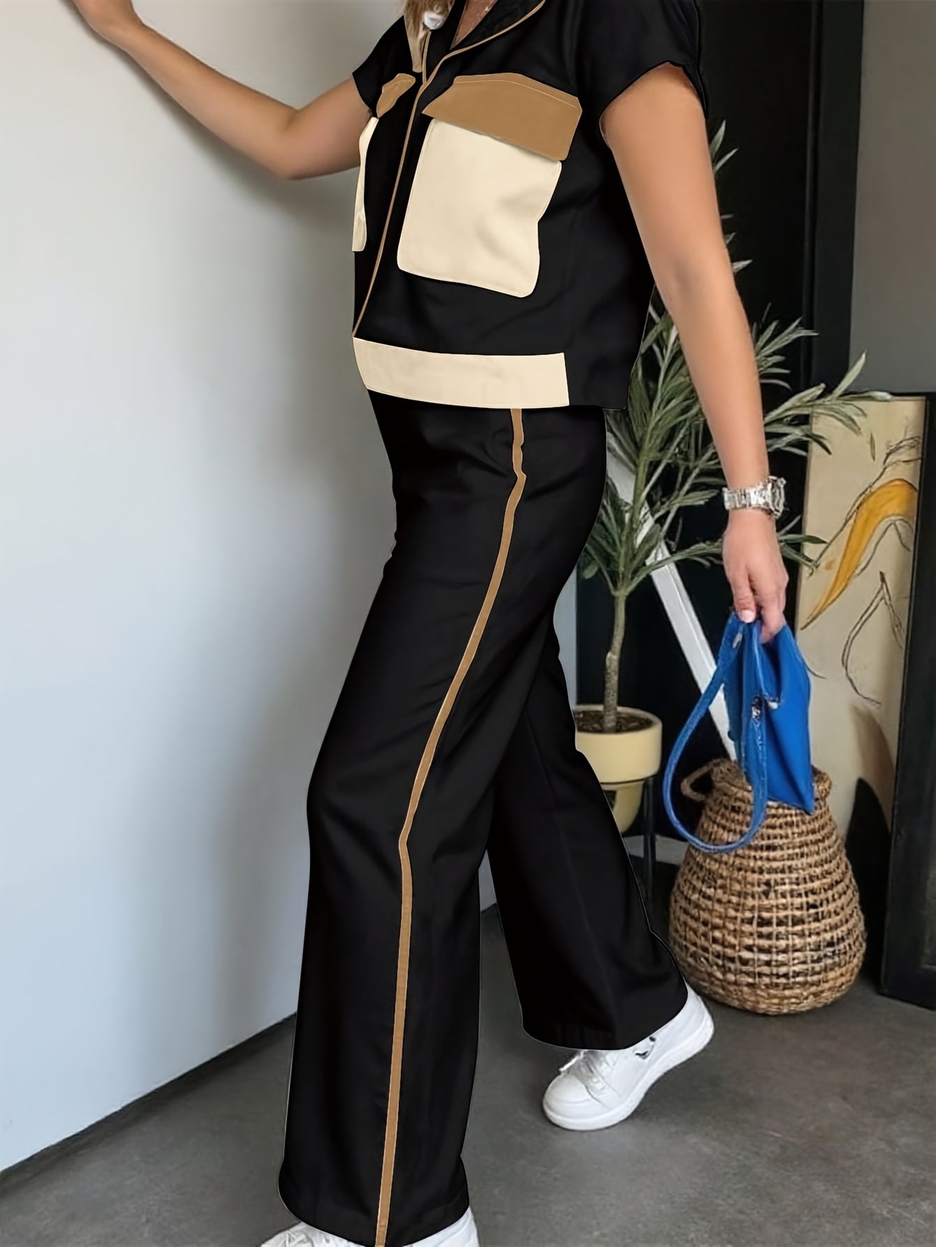 New Spring And Summer Fashion Color-Blocking Two-Piece Set Featuring a Short-Sleeve Zip Design And Wide-Leg Casual Pants for Women