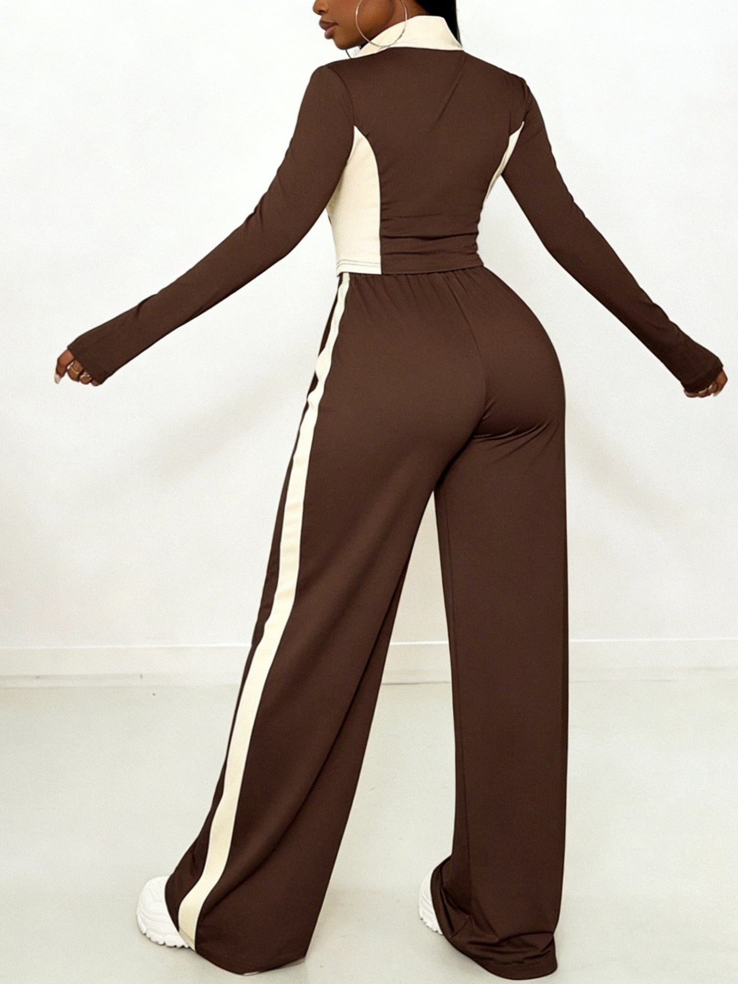 Women's Fashion Two-Piece Set, Stylish and Versatile Brown and White Contrast Color Slim-Fit Zip-Up Top + Side Stripe Pants Set