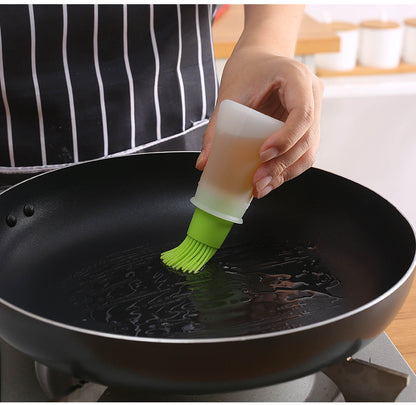 1pc Portable Silicone Oil Bottle With Brush Grill Oil Brushes Pastry Plastic Kitchen Oil Bottle Outdoor Baking BBQ Brush