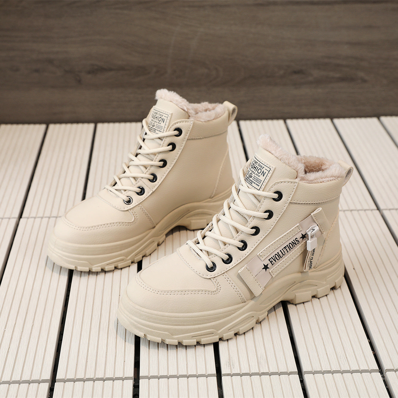 Women's Ankle Boots, Warm High-Top Fleece-Lined Short Boots for Commuting and Outdoor Use in White Style
