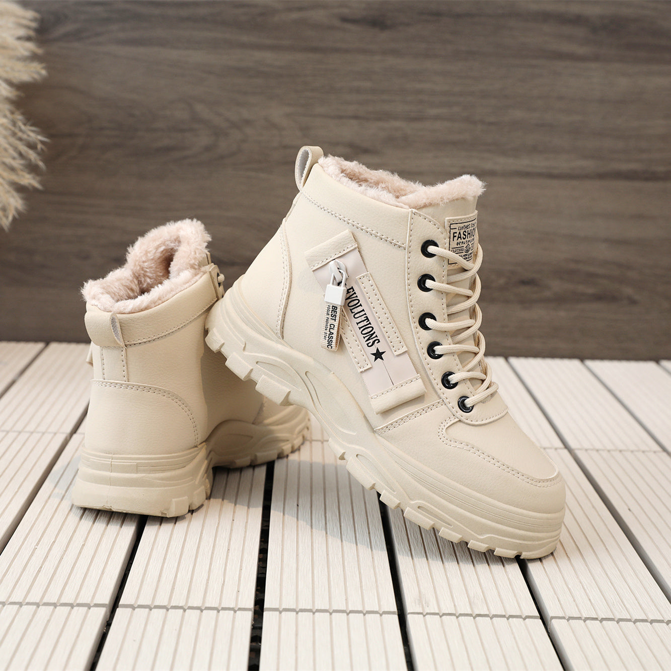Women's Ankle Boots, Warm High-Top Fleece-Lined Short Boots for Commuting and Outdoor Use in White Style