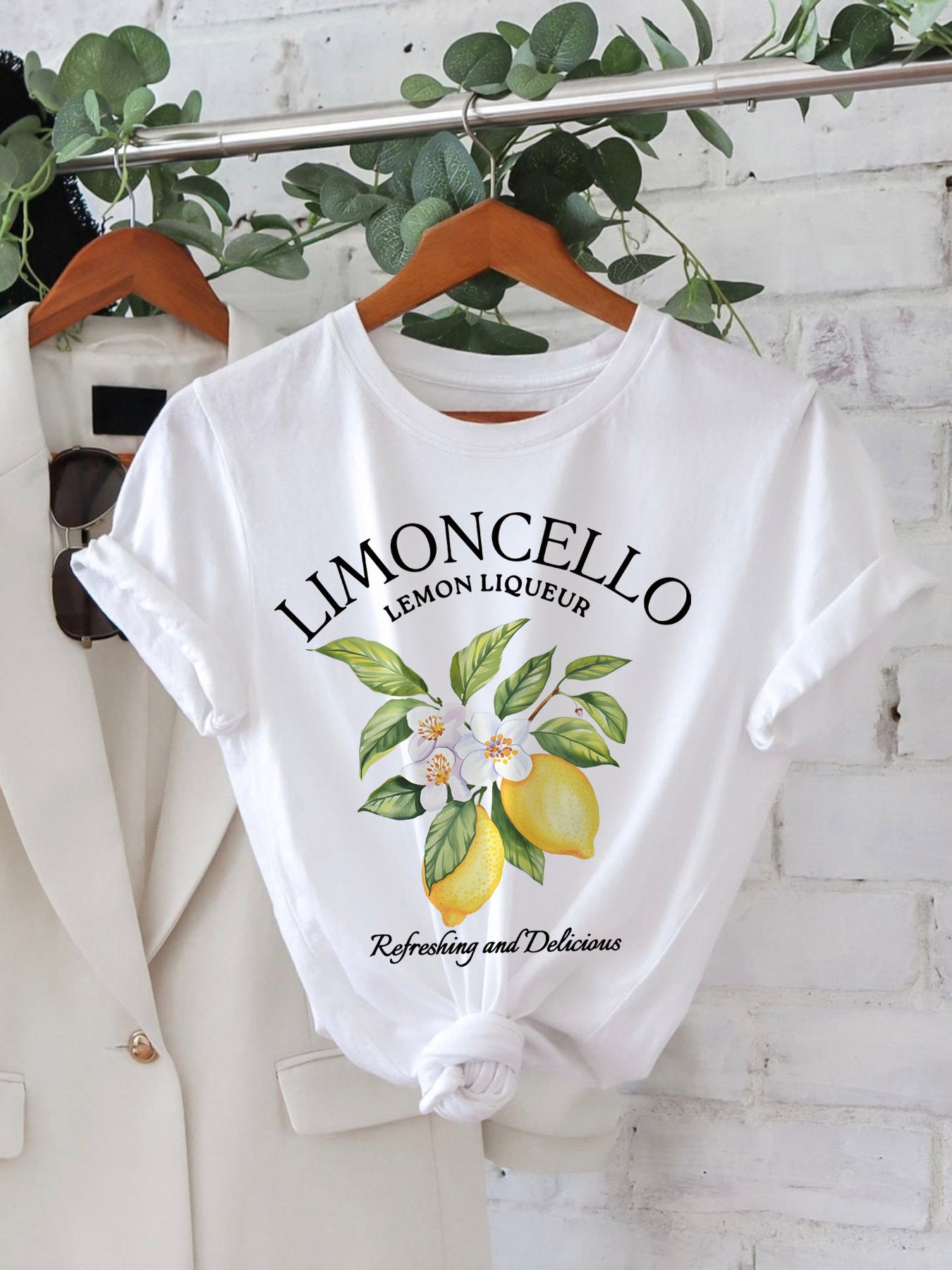 Women’s Casual Cotton Graphic Print Crew Neck T-Shirt