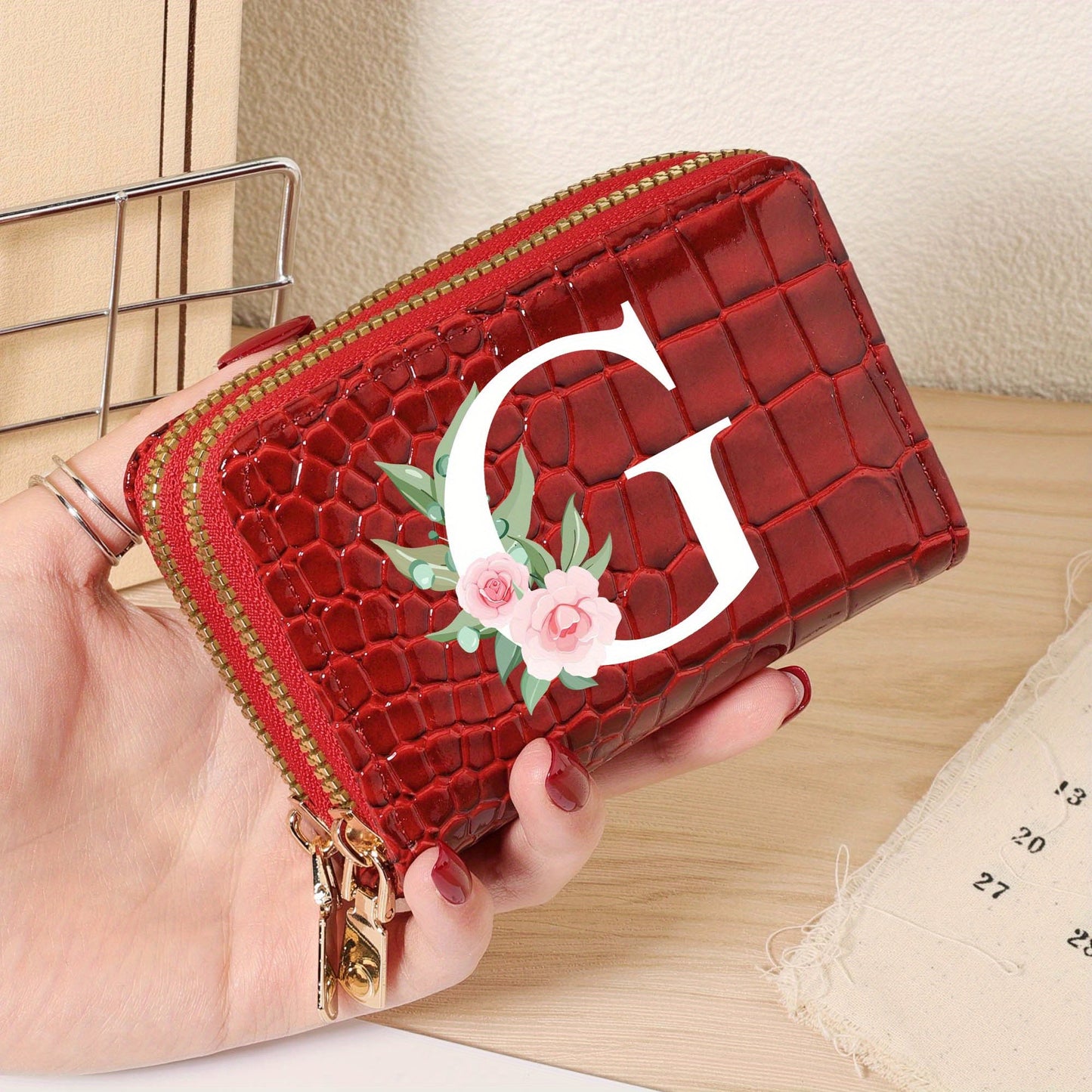 Minimalist Women'S Short Wallet Featuring a Double Zipper Design, with a Crocodile A-Z Letter Pattern. This Stylish Handbag Also Serves As a Fashionable Coin Wallet, Perfect for Travel, Back-To-School, Or Parties.