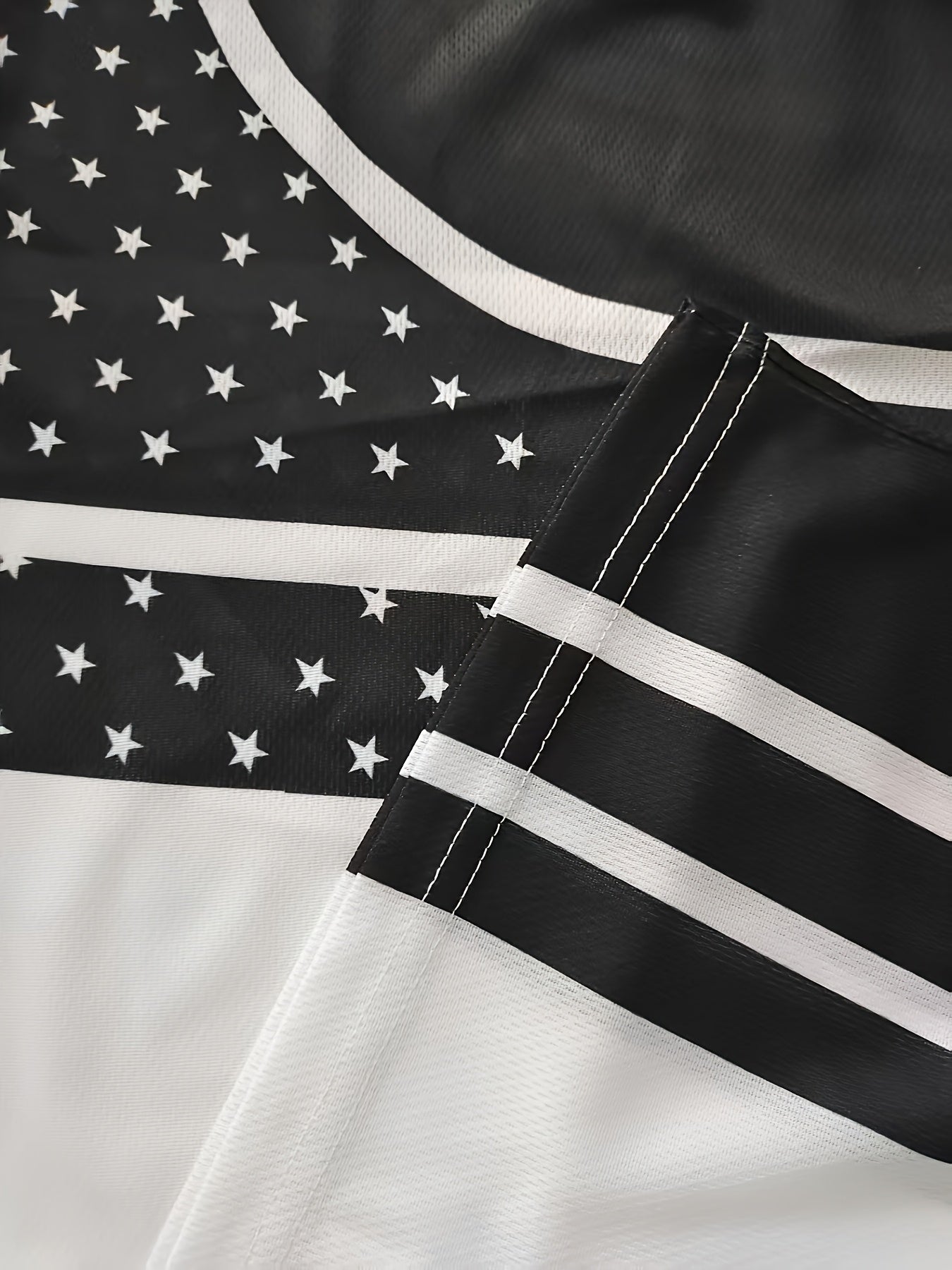 Men'S Black  White Star Stripe T-Shirt with "King" Print - Casual Round Neck Short Sleeve, Curved Design, Breathable Fabric for Summer, Casual Attire, Comfortable Fit