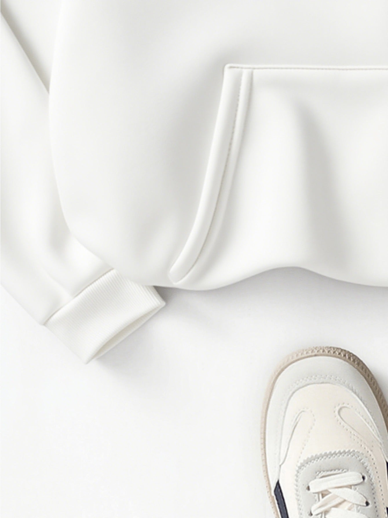 Women's White 2025 New Year & Christmas Hooded Sweatshirt - Goodbye 2024 2025 Print with Snowflakes & Candy Canes, Cozy Winter Pullover Hoodie, Relaxed Fit Casual Sweater for Holiday Parties & New Year's Eve Outfits