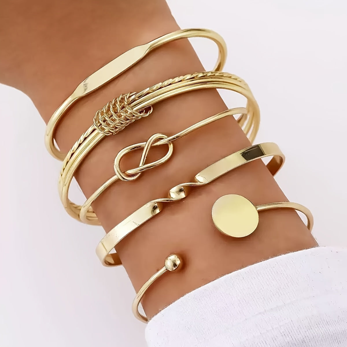 Adjustable Elegant Golden Ladies Bracelet Set of 5