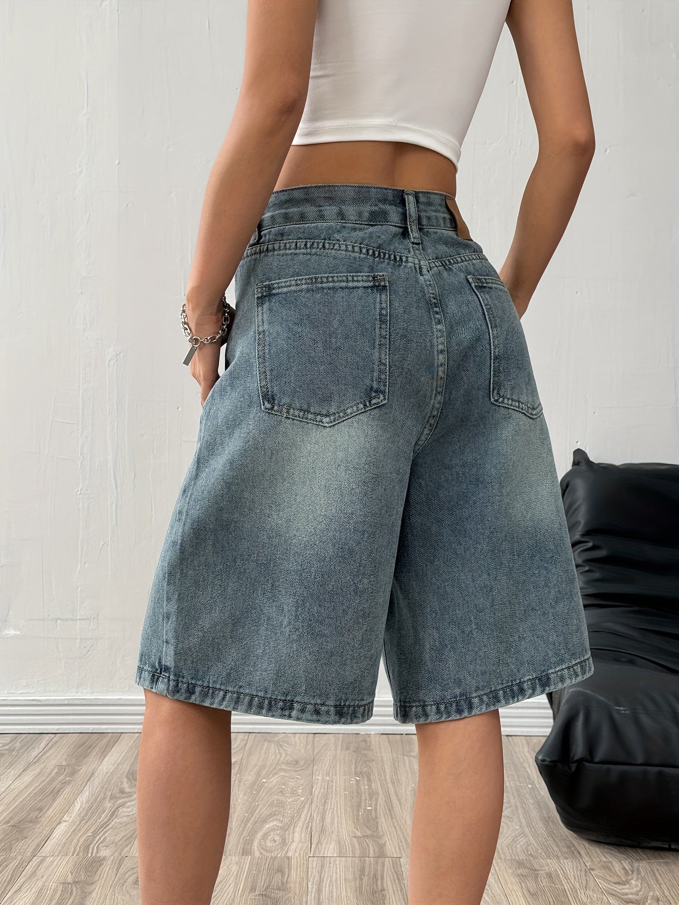 Women’s Casual Wide-Leg Denim Bermuda Shorts for Spring/Summer