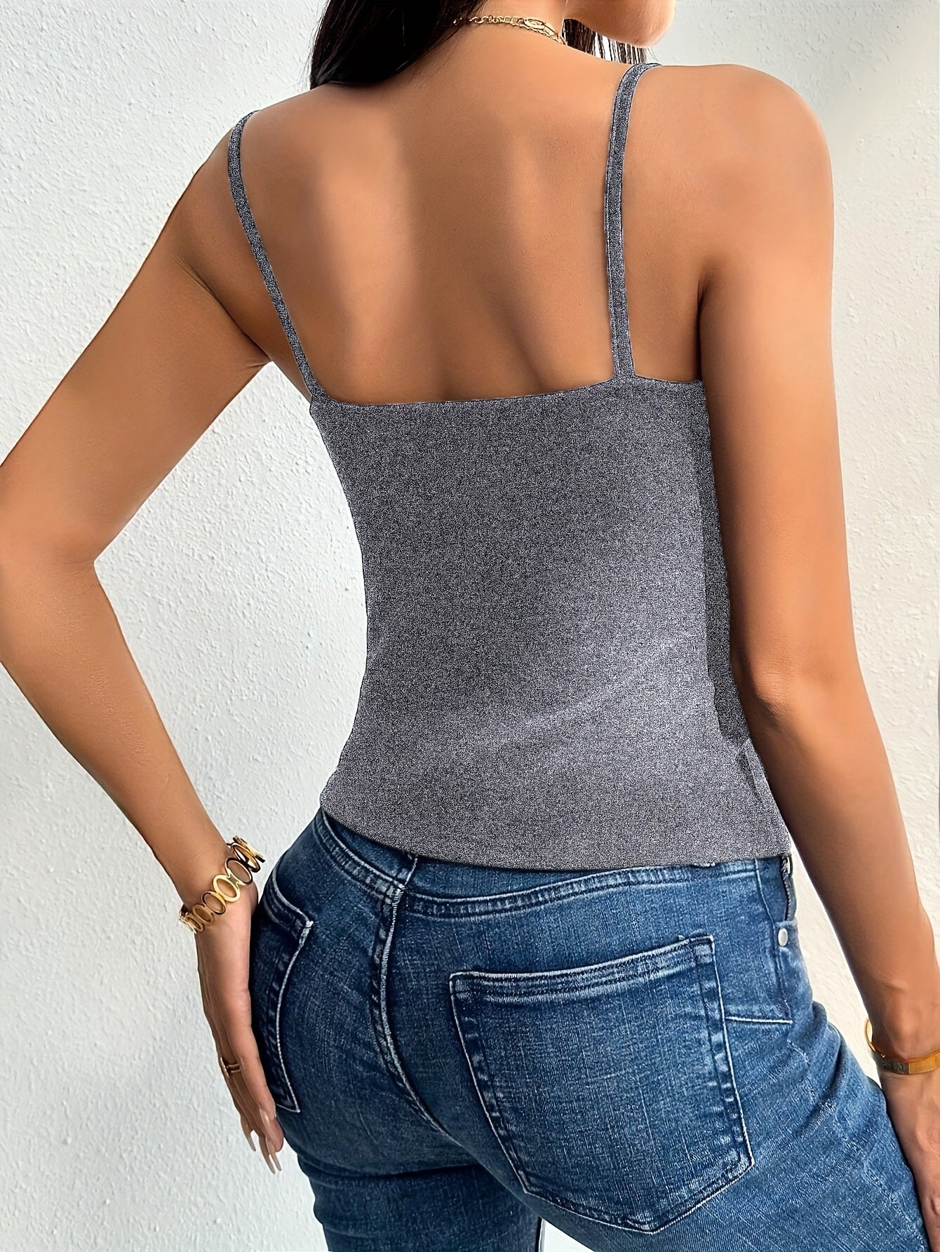 Ladies' Autumn And Winter Fashion Camisole with a Fleece Lining, Tailored for a Slim Fit, Warm, Suitable for Layering Or Wearing Alone, Stylish And Versatile