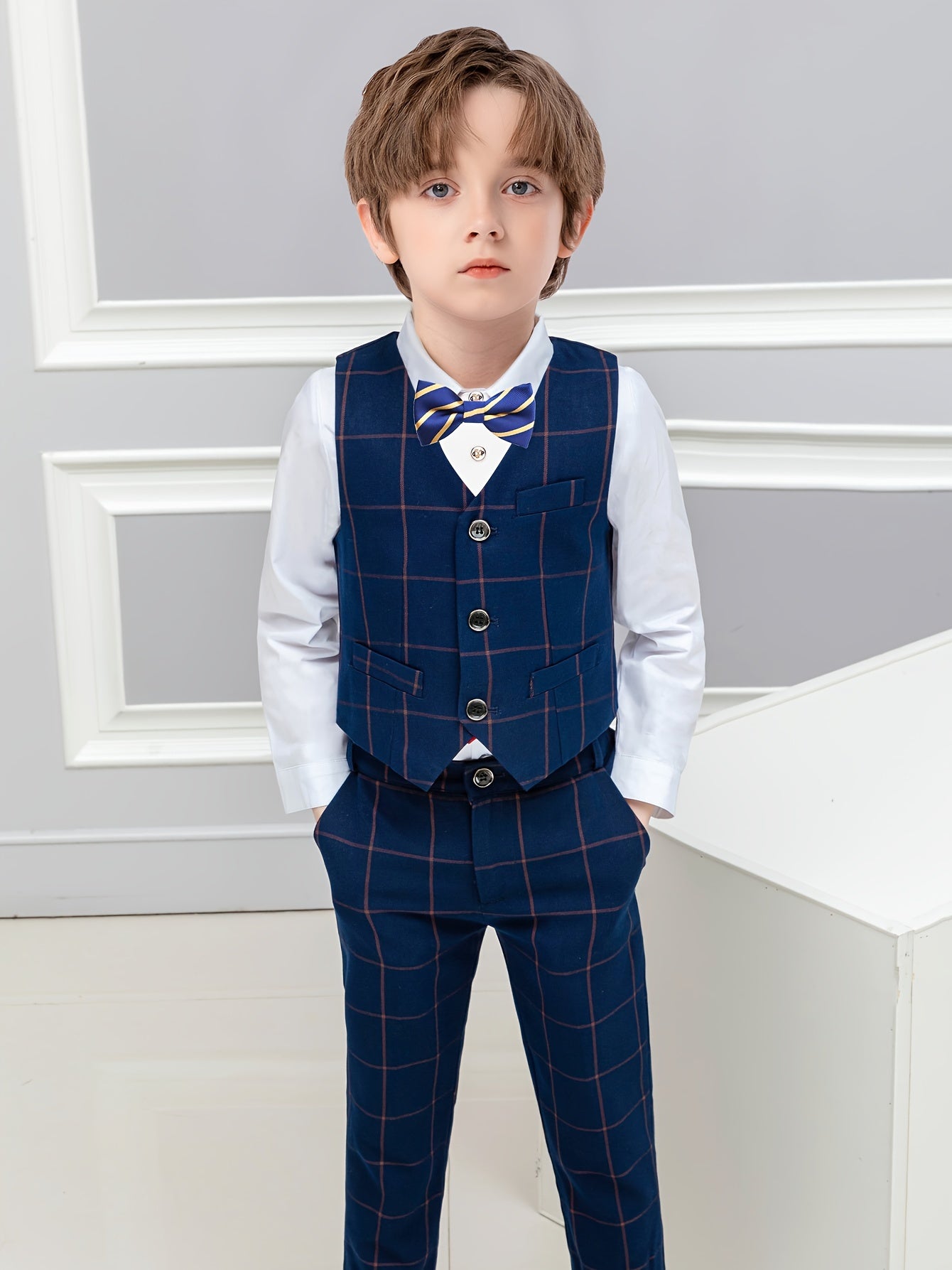 Boys' Plaid Vest & Pants Set with Bow Tie for Spring Fall