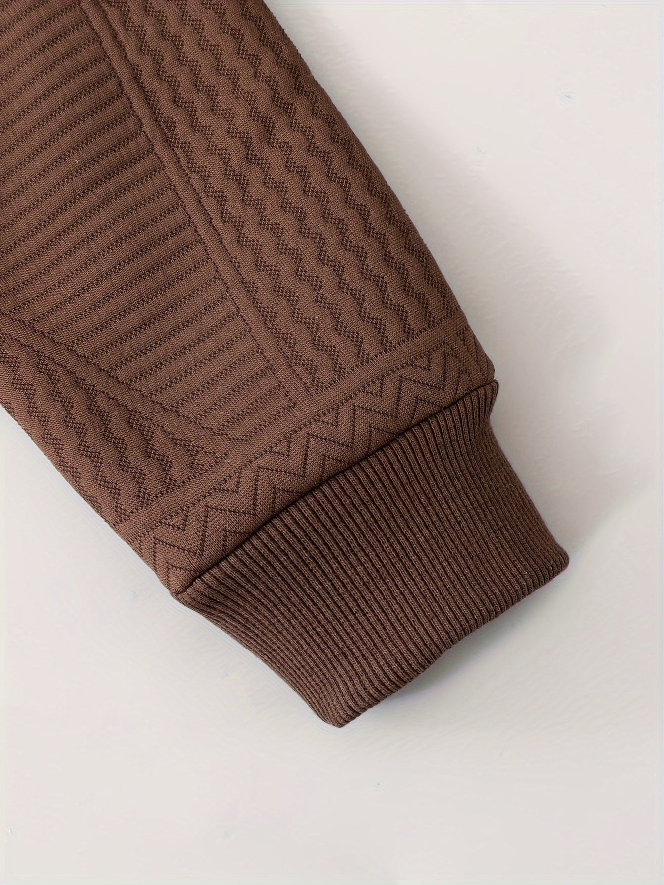 2pcs set of casual and fashionable fleece thickened Jacquard zipper pocket shoulder-length hooded sweatshirt and fleece Jacquard sports jogging pants suit, children's autumn and winter comfortable and versatile clothing, can