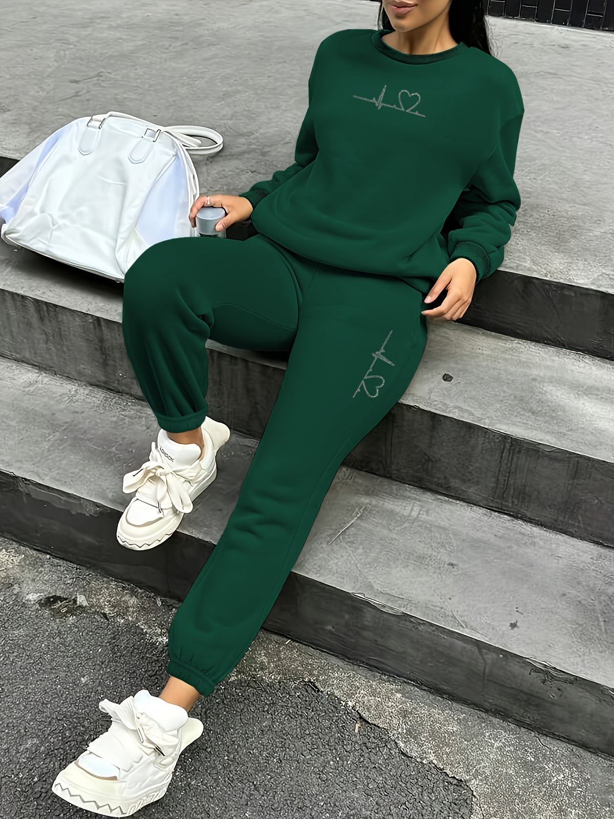 Women's Fleece Sweatsuit Set with Heart Print for Fall/Winter - ayq