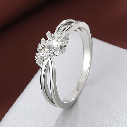 Elegant Women's Geometric Synthetic Zirconia Ring