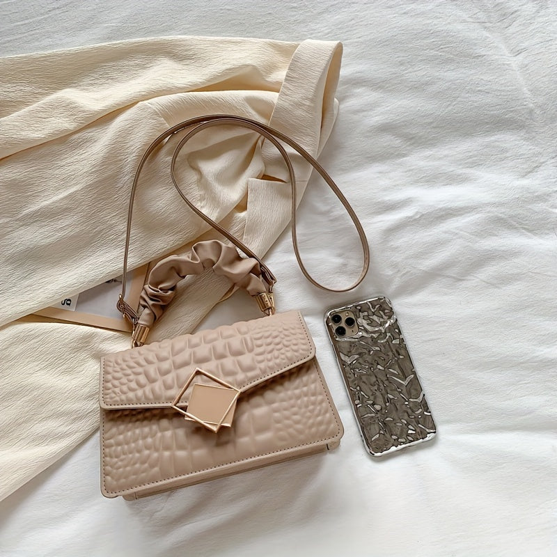 Wrinkled Tote Bag with a Crossbody Design