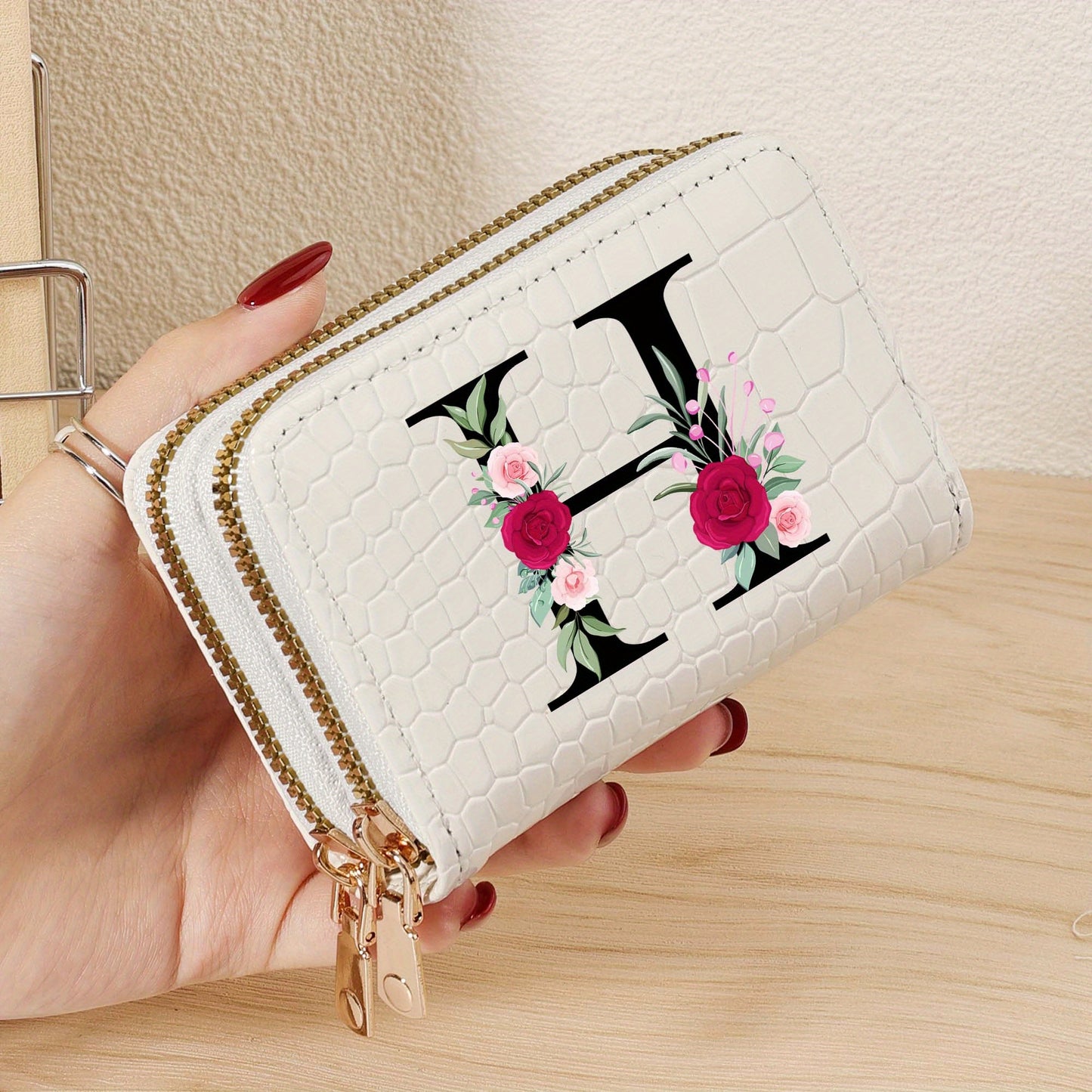 Minimalist Women'S Short Wallet Featuring a Double Zipper Design, with a Crocodile A-Z Letter Pattern. This Stylish Handbag Also Serves As a Fashionable Coin Wallet, Perfect for Travel, Back-To-School, Or Parties.