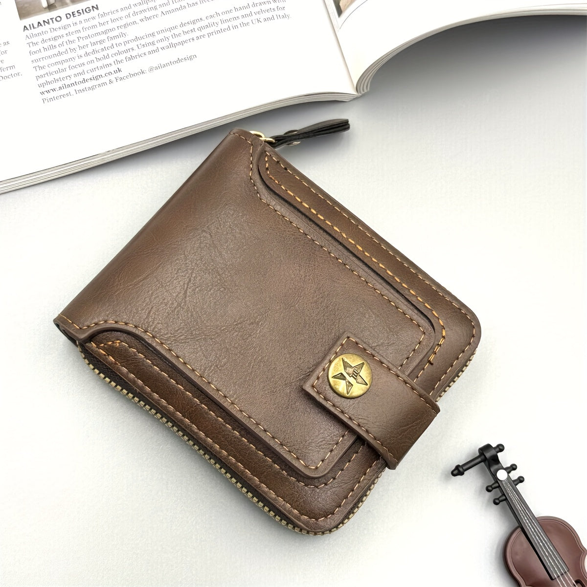 A Men'S Stylish Faux Leather Tree Pattern Wallet - Compact Zip Credit Card Holder And Coin Purse, Light Brown.
