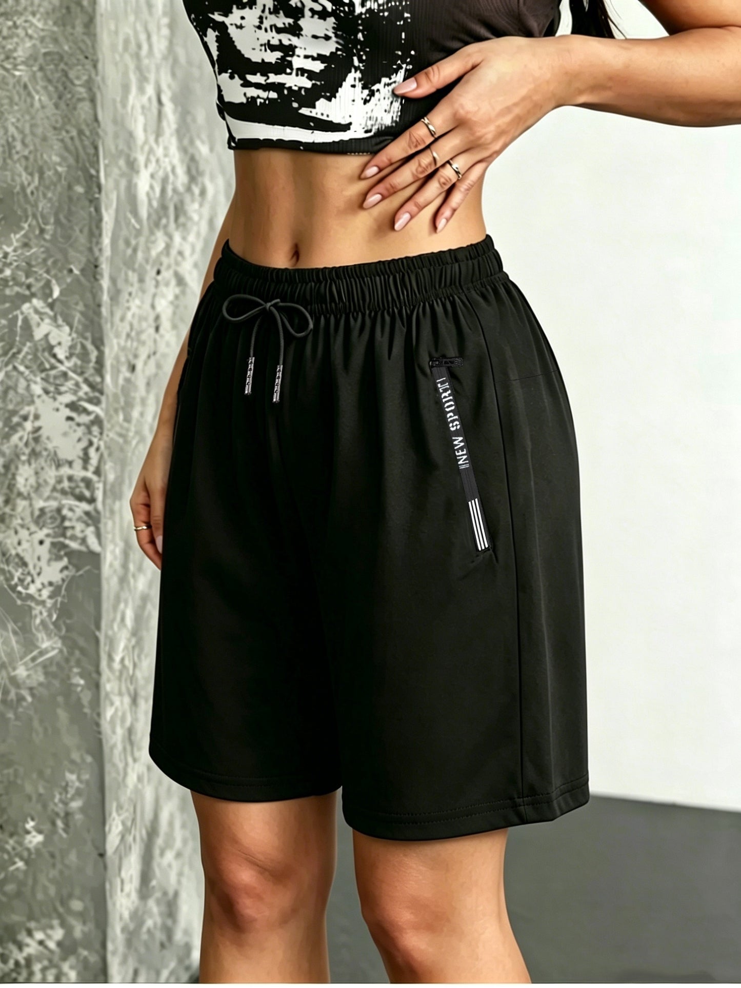 Women's Summer Sports Shorts with Stretchy Waist and Zipper Pockets