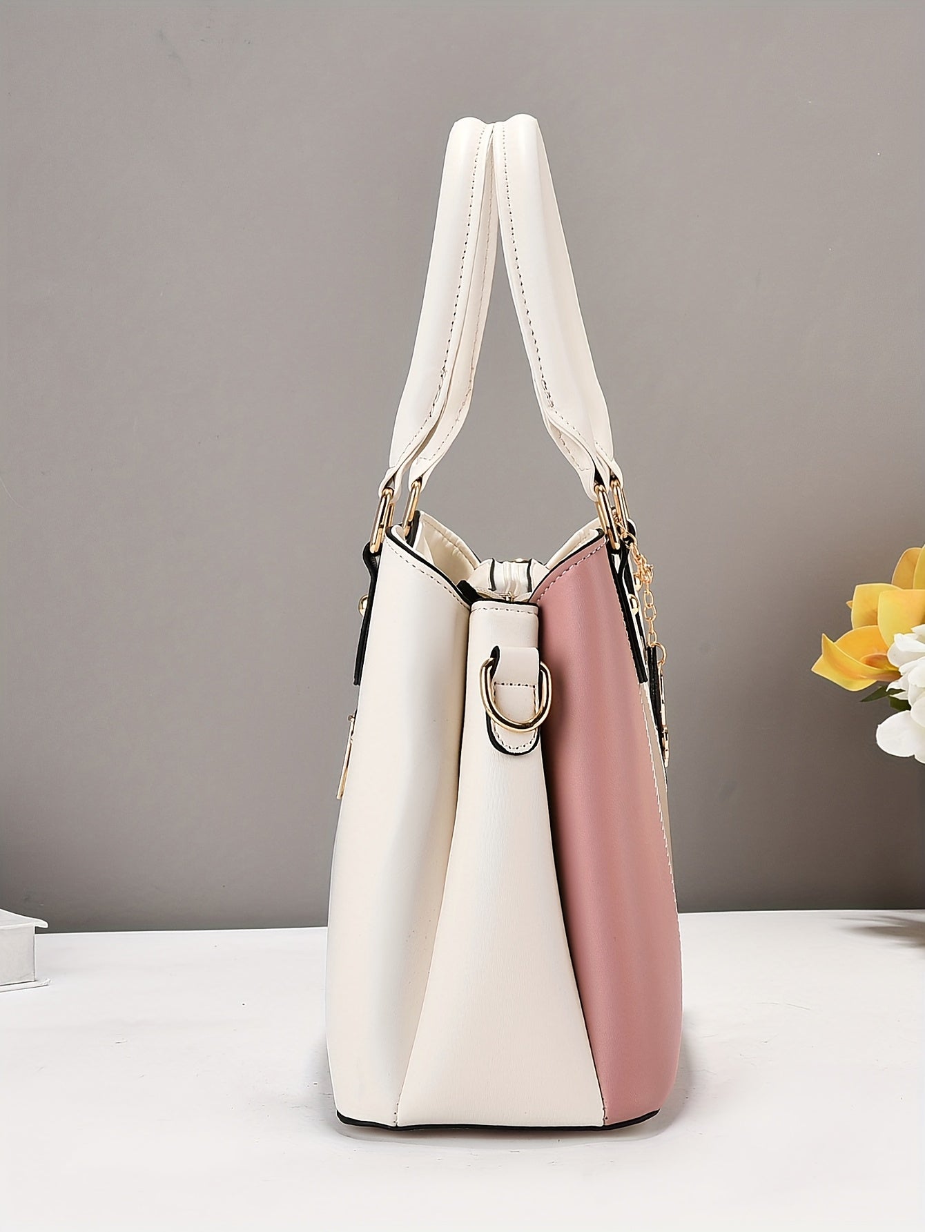 Wo 's Casual Geometric Two-Tone Large Capacity   Handbag with Adjustable   Strap, Detachable Wristlet & Zipper Closure - in Khaki/White/Pink/Red/Green/Black, Travel Accessory, Stylish Accessory, Durable Construction, Spacious