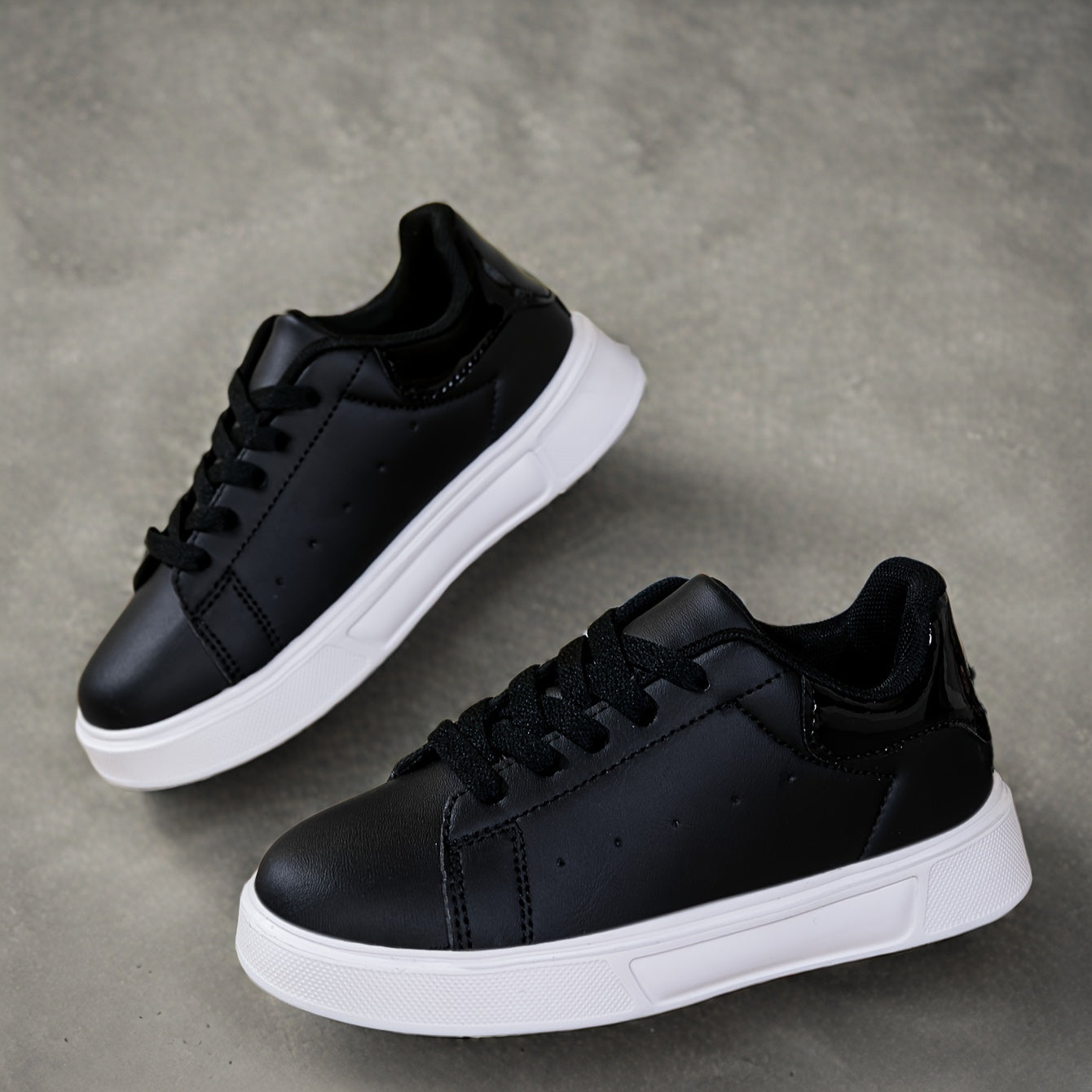 Casual Comfortable Lace Up Sneakers For Boys, Breathable Non-slip Skateboard Shoes For All Seasons
