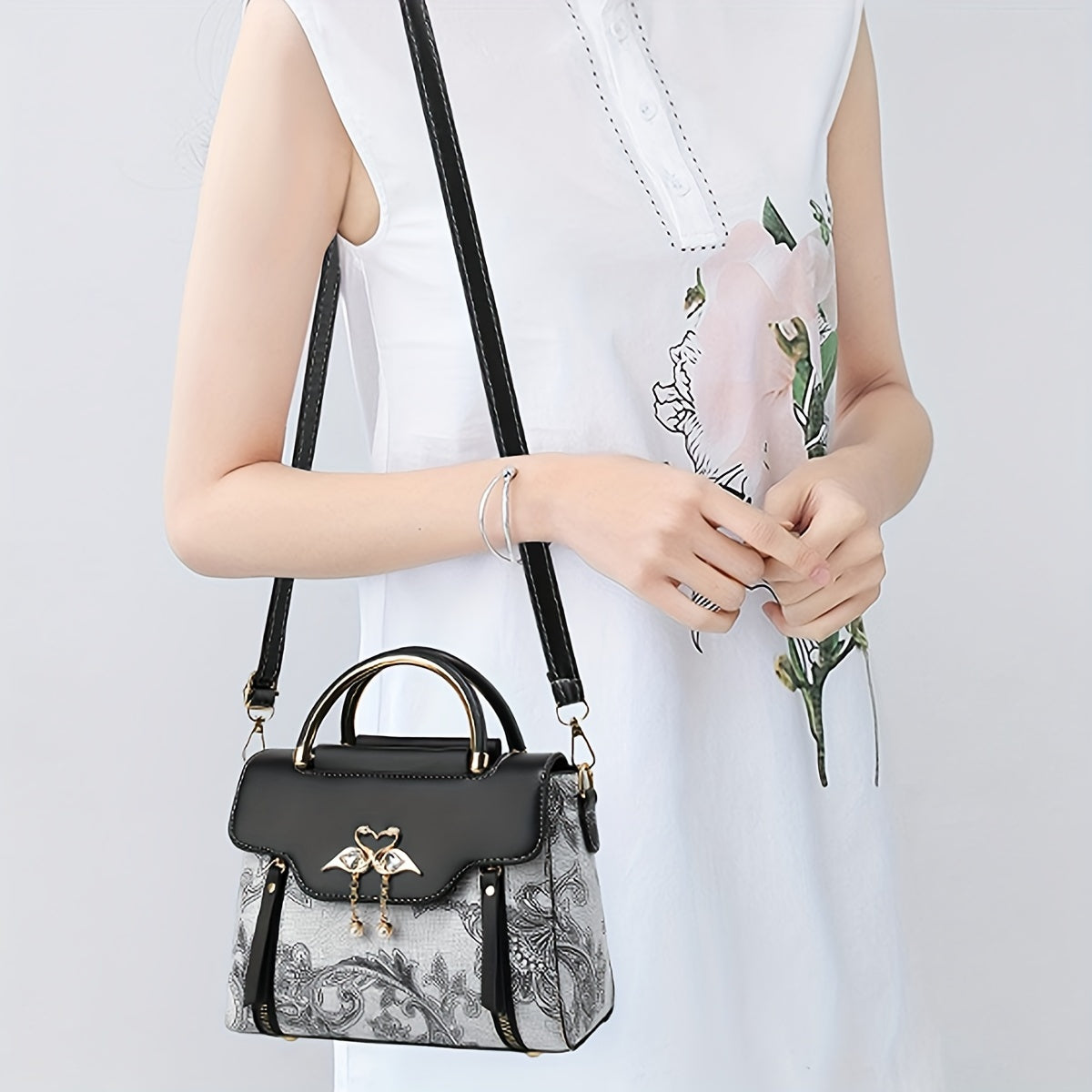 Elegant Floral Print Women'S Crossbody Bag with Magnetic Closure, Adjustable Strap, and Metal Swan Heart Charm, Synthetic Faux Leather Shoulder Purse with Polyester Lining and Painted Edges, Ladies Bag