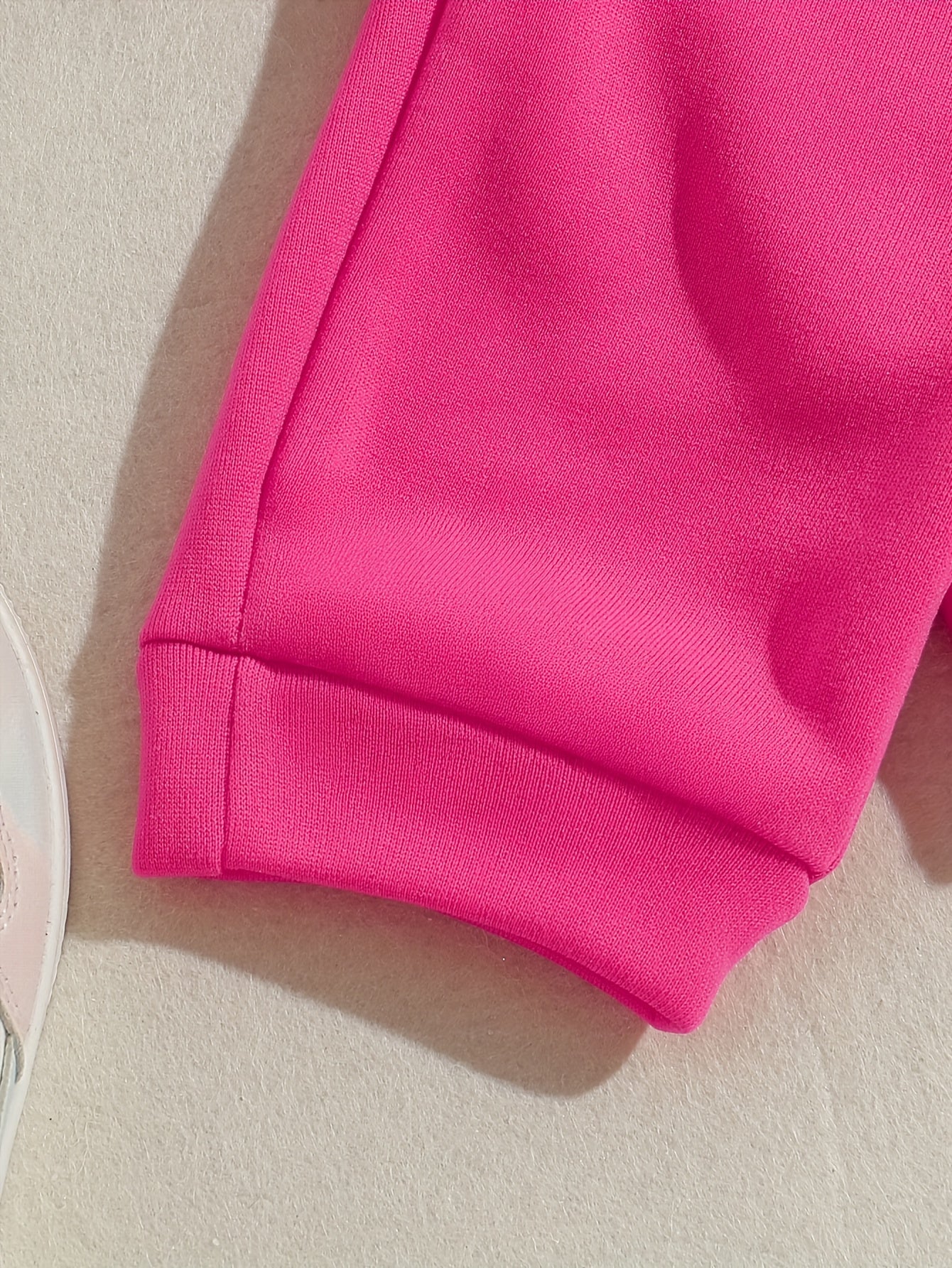 Tween Girls' Autumn/Winter Letter Embossed Warm Lined Sweatshirt and Joggers, Perfect for Outdoor