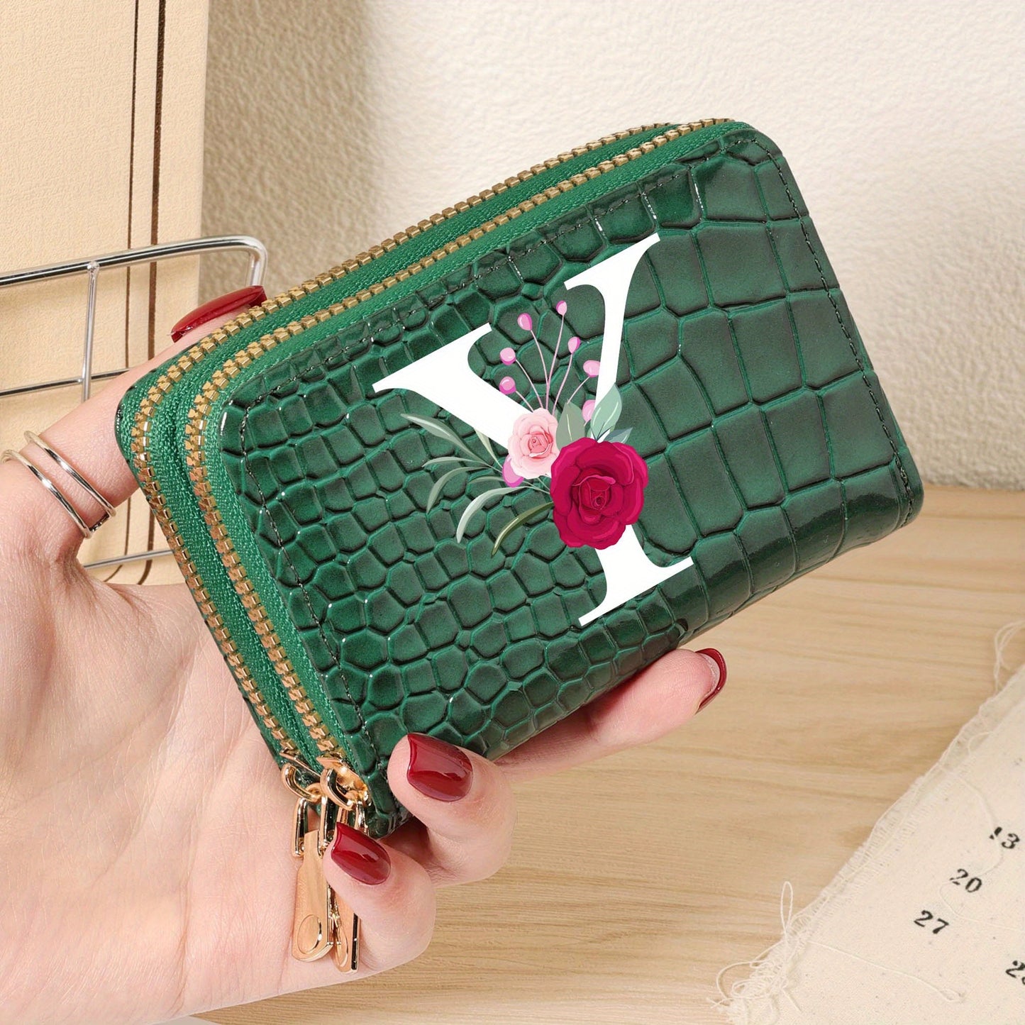Minimalist Women'S Short Wallet Featuring a Double Zipper Design, with a Crocodile A-Z Letter Pattern. This Stylish Handbag Also Serves As a Fashionable Coin Wallet, Perfect for Travel, Back-To-School, Or Parties.