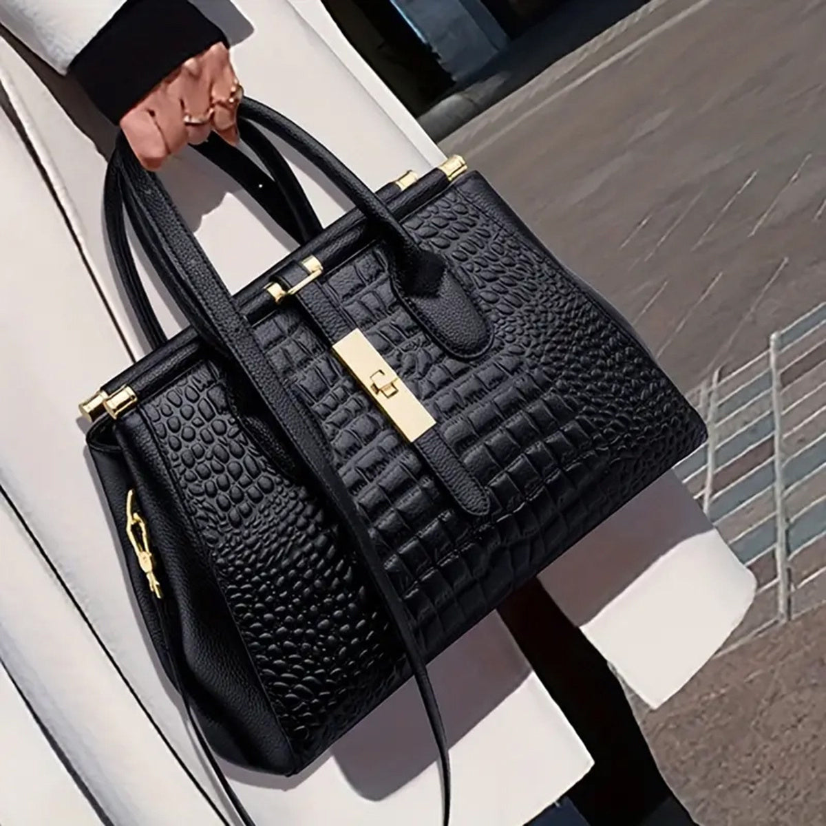 Women's Genuine Leather Crocodile-Pattern Crossbody Bag