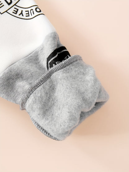 New Autumn And Winter Set: Classic And Stylish Button-Up Baseball Jacket with Letter Pattern Print on The Sleeves, Paired with Pants Featuring Black And White Stripes And Thickened Fleece for Warmth. This Comfortable And Vers