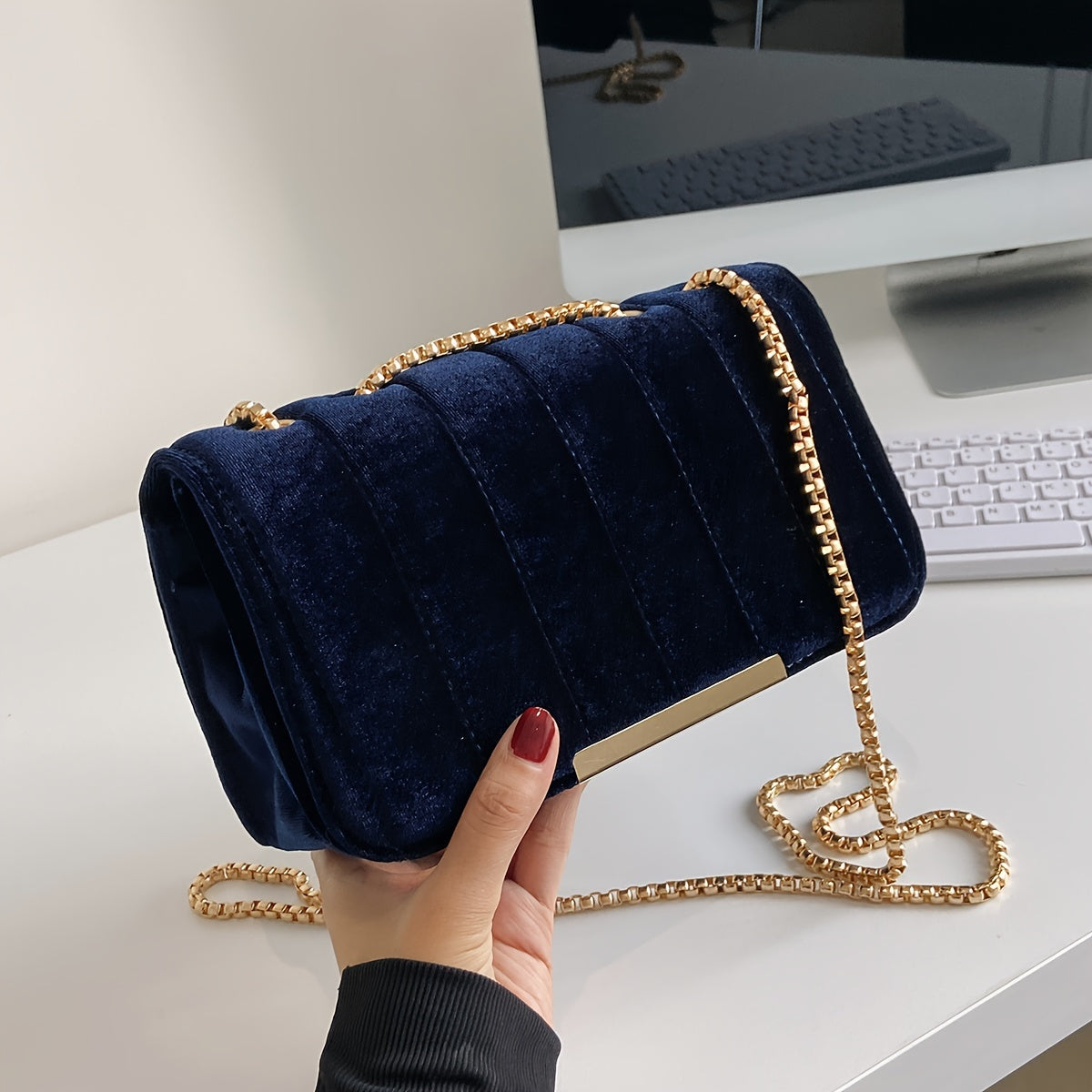 Fashionable Velvet Fabric Women'S Bag Shoulder Bag Middle-Aged Bag Fashionable Large-Capacity Bag