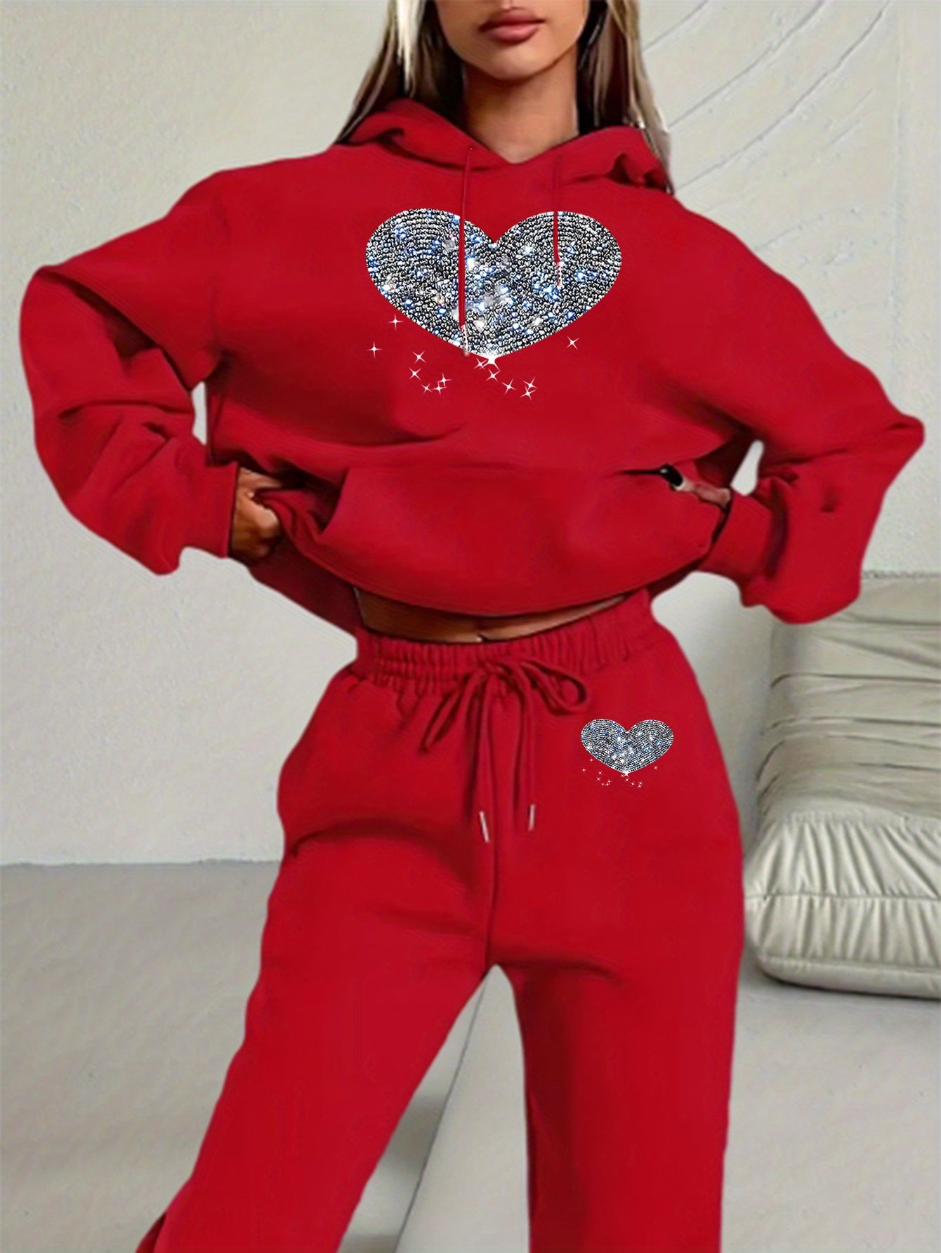 Ladies' Autumn-Winter Casual Hooded Sweatshirt and Pants Set with Shiny Heart Print | Comfortable Fleece-Like Feel, Drawstring Details