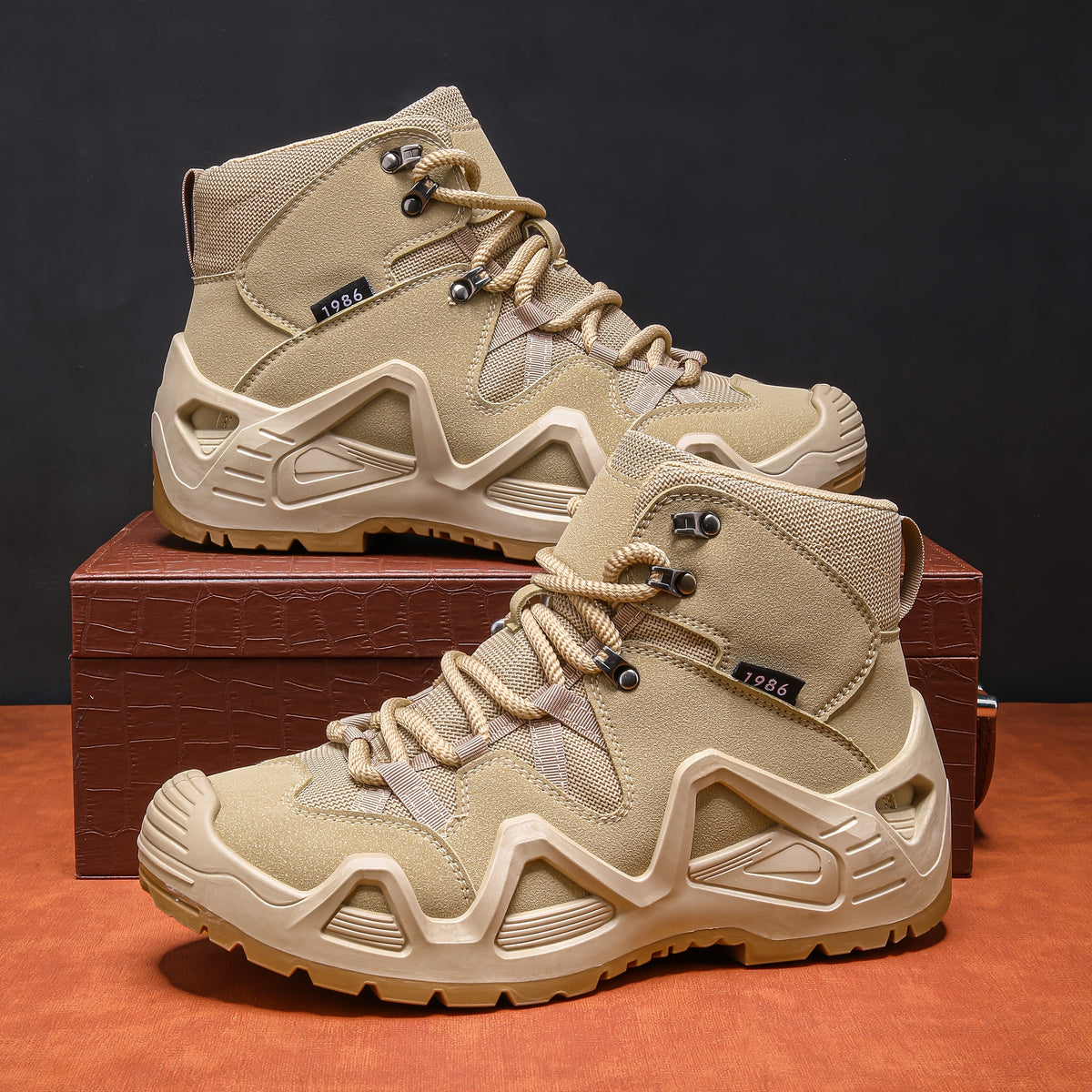 Men's All-Season Short Lace-Up Boots - Durable, Breathable Retro Style