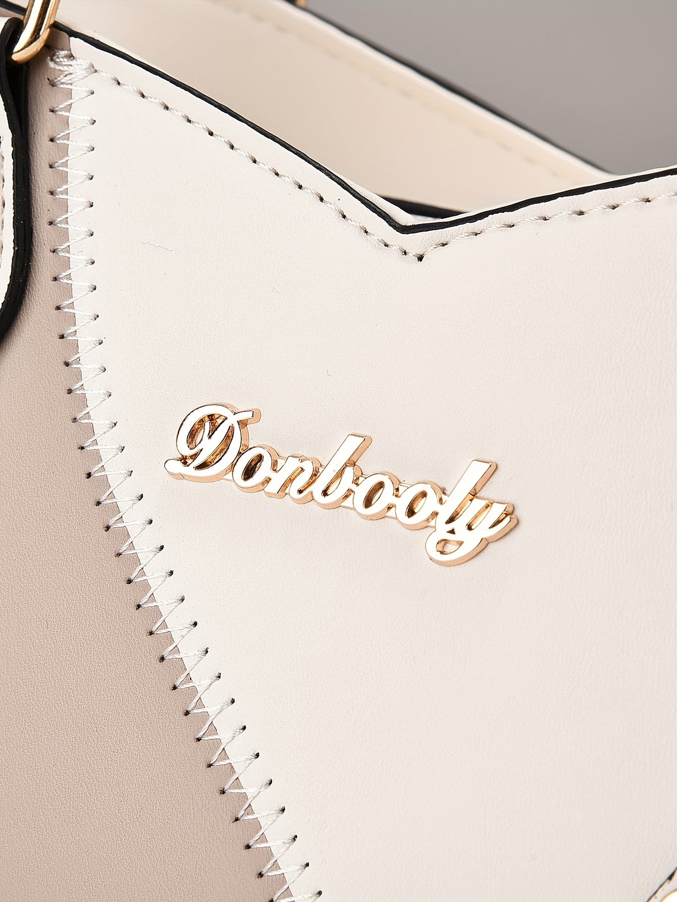 Wo 's Casual Geometric Two-Tone Large Capacity   Handbag with Adjustable   Strap, Detachable Wristlet & Zipper Closure - in Khaki/White/Pink/Red/Green/Black, Travel Accessory, Stylish Accessory, Durable Construction, Spacious