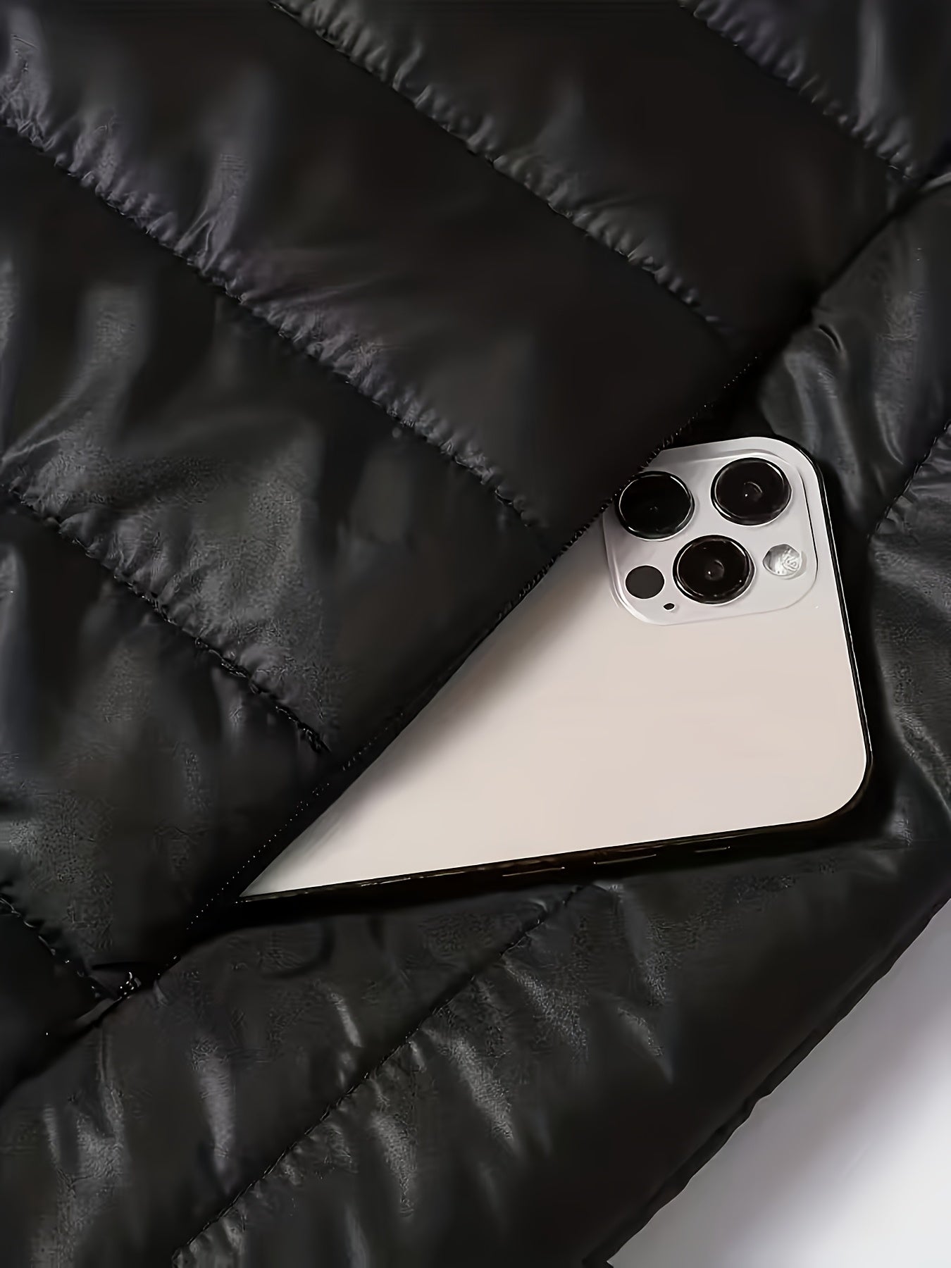 New Men'S Hooded Jacket, Thick And Warm Outerwear, Suitable for Outdoor Sports, Climbing, And Casual Wear in Winter. Features a Ribbed Design, Full Zipper Closure, And a Easy Yet Stylish Look