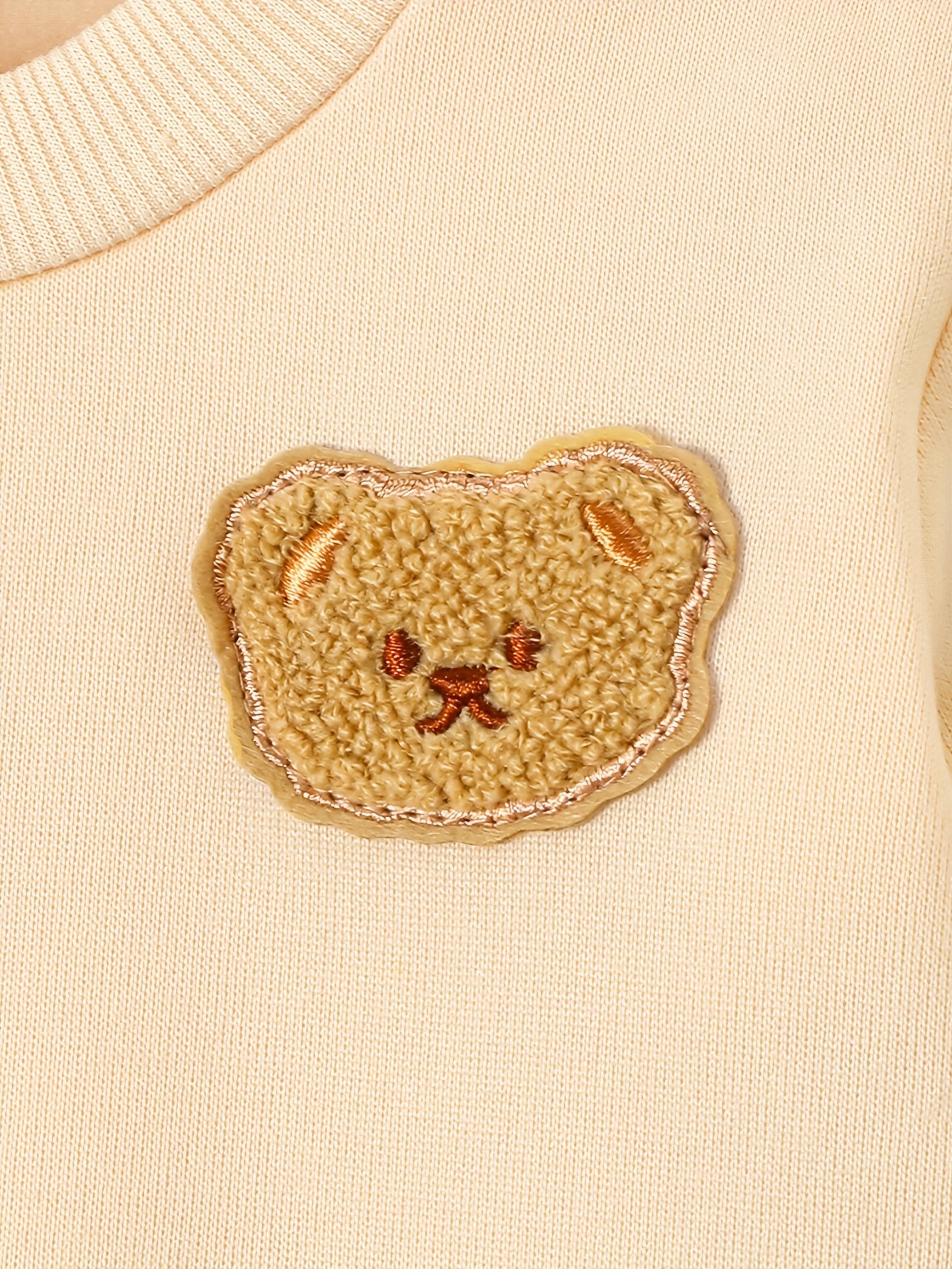 2pcs, Boys' Round Neck Sweatshirt Set, Suitable for Boys Aged 1-8, Fashionable Cartoon Bear Patch, Slightly Stretchy Fabric, Warm Fleece-Lined for Autumn and Winter, Ideal for Casual Sports Wear, Minimalist Style Perfect as a