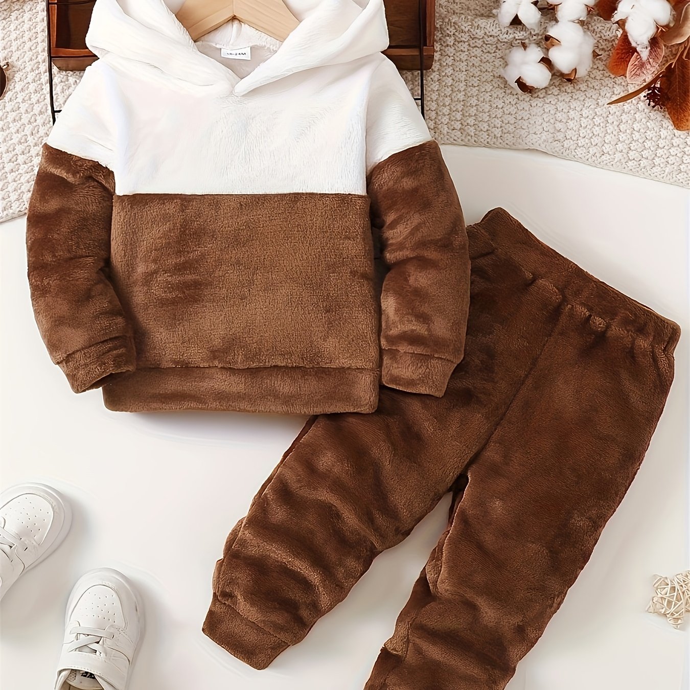 Boys' Cozy Fleece Hoodie & Pants Set - Gray & White Geometric Pattern, Long Sleeve Pullover with Hood, Soft Knit Fabric, Perfect for Fall & Winter, Casual Style, Everyday Comfort, Everyday Comfort Wear | Geometric Pattern Hoo